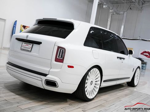 Used 2022 Rolls-Royce Cullinan image 29