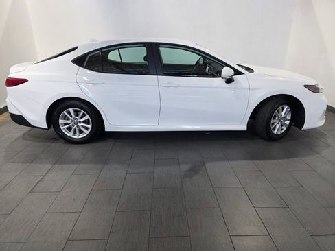 Used 2026 Toyota Camry LE FWD image 6