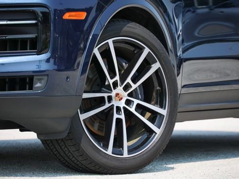 Certified 2026 Porsche Cayenne Coupe AWD/4WD image 11