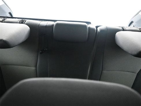 Used 2023 Toyota Highlander L image 19