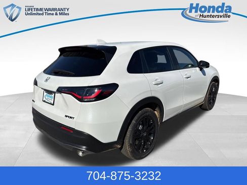 New 2026 Honda HR-V Sport image 9