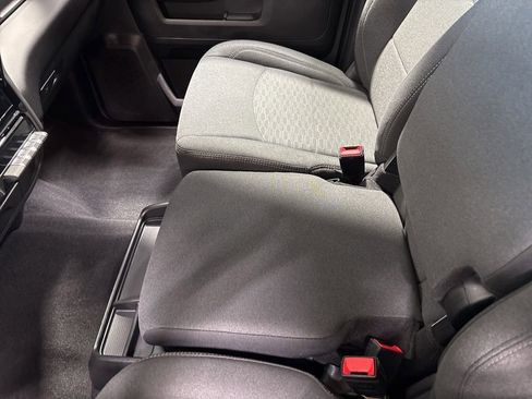 Used 2025 RAM 2500 Big Horn AWD/4WD image 27