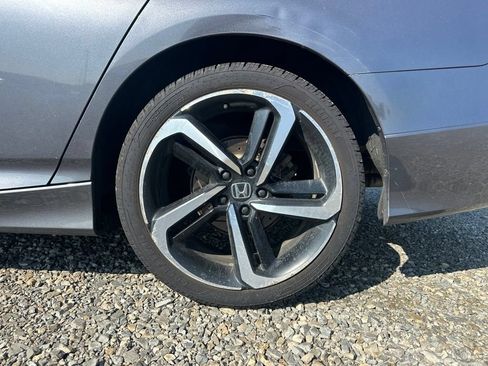 Used 2018 Honda Accord Sport image 5