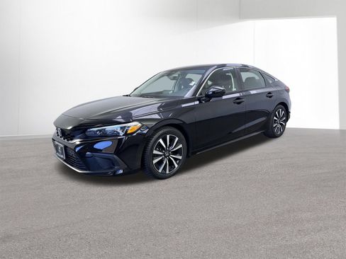 Used 2024 Honda Civic EX-L image 2