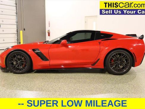Used 2015 Chevrolet Corvette Z06 w/ 3LZ Preferred Equipment Group image 4