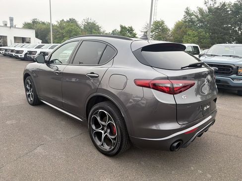Used 2023 Alfa Romeo Stelvio Veloce AWD/4WD image 3