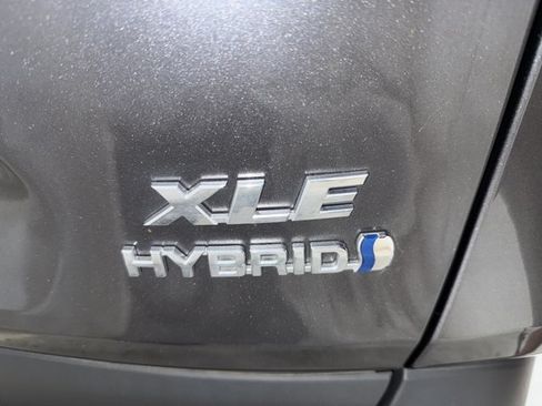 Used 2023 Toyota RAV4 XLE AWD/4WD image 31