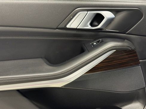 Used 2020 BMW X5 sDrive40i w/ Premium Package image 19