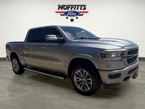 Used 2019 RAM 1500 Laramie w/ Sport Appearance Package AWD/4WD image 7