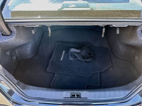 Used 2023 Nissan Maxima SV w/ Floor Mat Group FWD image 28
