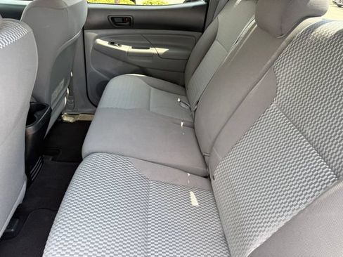Used 2013 Toyota Tacoma PreRunner w/ SR5 Pkg RWD image 27