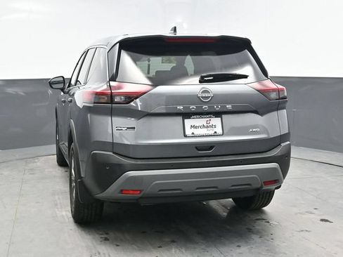 Used 2023 Nissan Rogue S AWD/4WD image 5