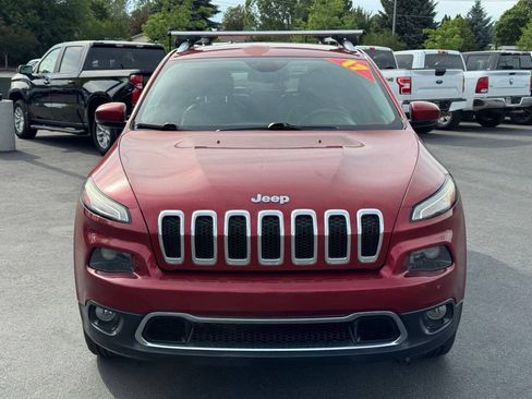 Used 2017 Jeep Cherokee Limited FWD image 2