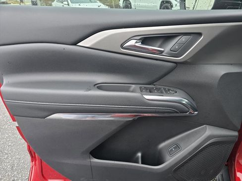 New 2026 Chevrolet Traverse LT image 7