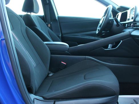 Used 2025 Hyundai Elantra Sport image 43