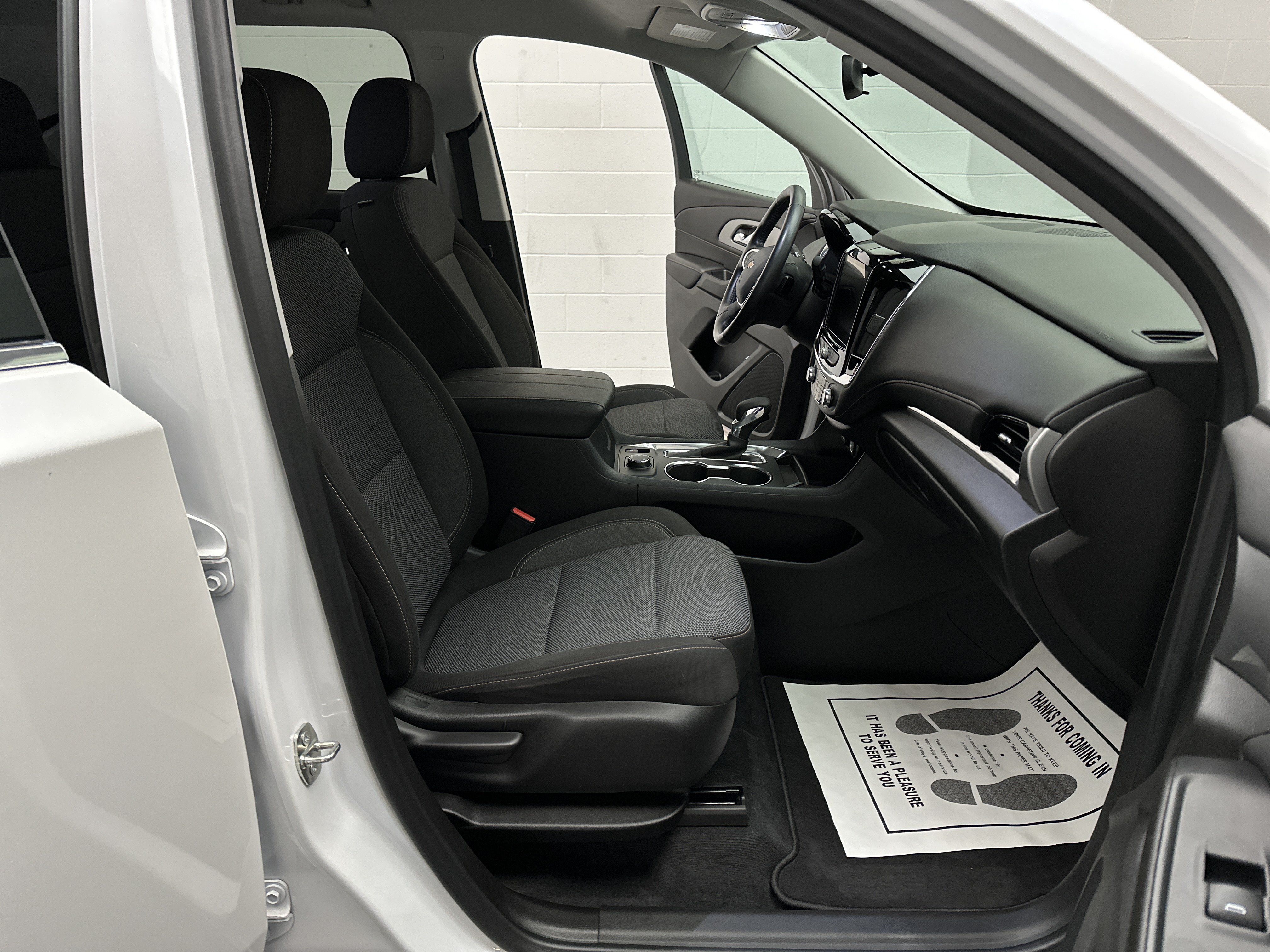 Used 2021 Chevrolet Traverse LT AWD/4WD image 26