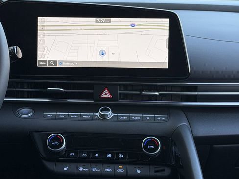 New 2025 Hyundai Elantra SEL FWD image 15