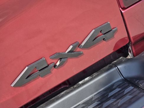 Used 2022 RAM 3500 Laramie AWD/4WD image 12