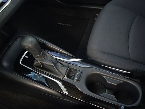 Used 2022 Toyota Corolla LE image 21