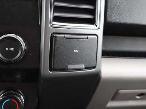 Used 2018 Ford F150 XLT w/ Trailer Tow Package image 15