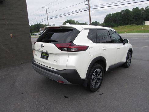 Used 2021 Nissan Rogue SV FWD image 4