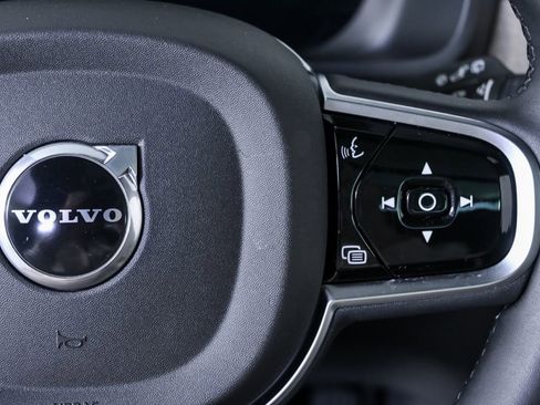 Certified 2025 Volvo XC90 B6 Plus image 13
