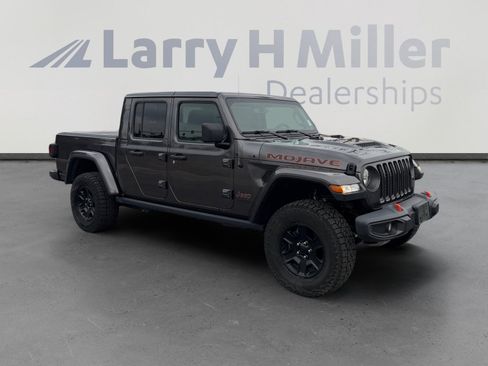 Used 2023 Jeep Gladiator Mojave AWD/4WD image 7