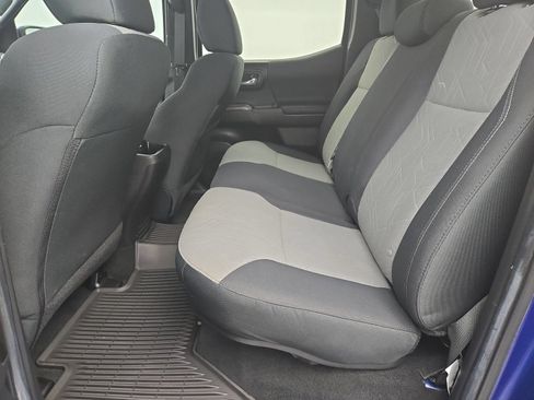 Used 2022 Toyota Tacoma TRD Sport w/ Technology Package RWD image 17