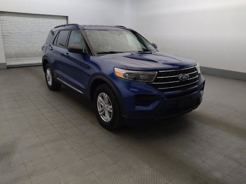 Used 2022 Ford Explorer XLT image 11