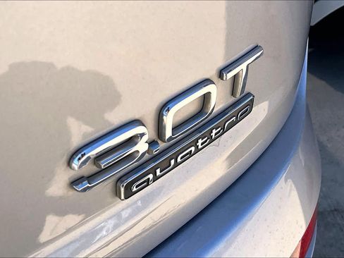 Used 2018 Audi Q7 3.0T Prestige w/ Prestige Package AWD/4WD image 10