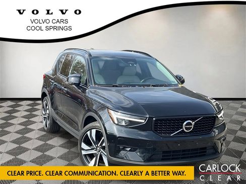 Used 2023 Volvo XC40 B5 Plus w/ Protection Package Premier image 1