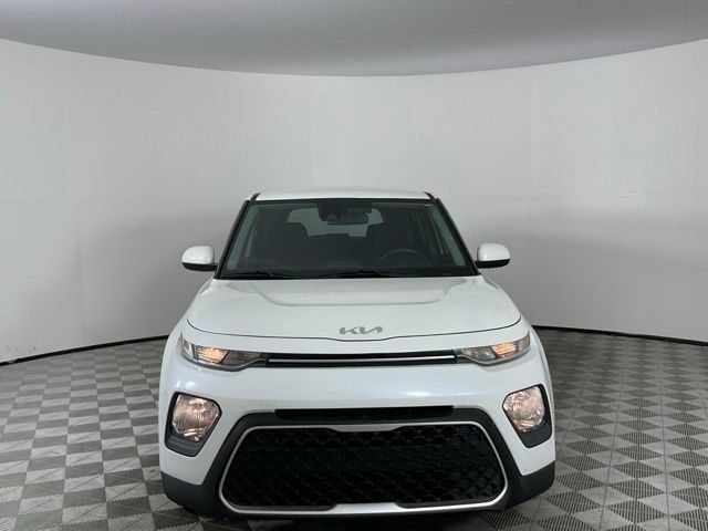 Used 2022 Kia Soul LX w/ Technology Package FWD image 2