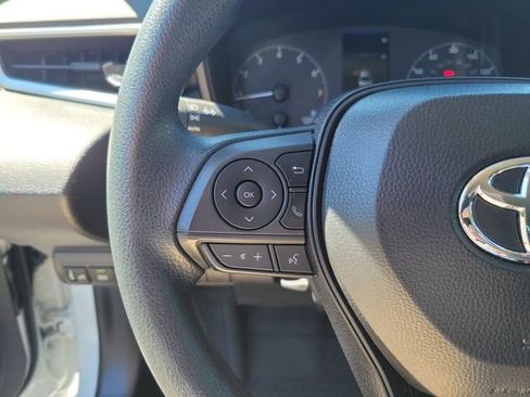 Used 2025 Toyota Corolla LE FWD image 15