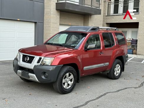 Used 2012 Nissan Xterra S image 1