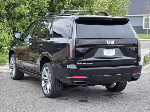 New 2026 Cadillac Escalade Platinum Sport w/ LPO, Floor Liner Package AWD/4WD image 13