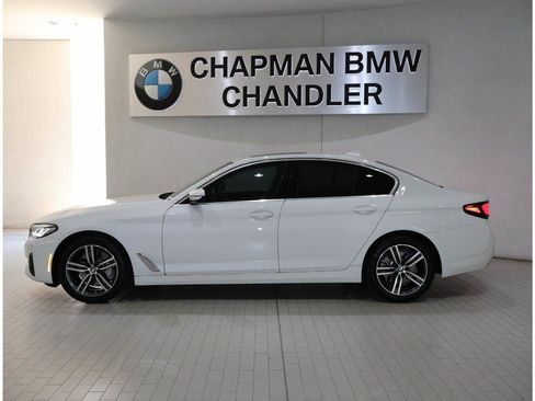 Used 2023 BMW 530i w/ Convenience Package RWD image 3