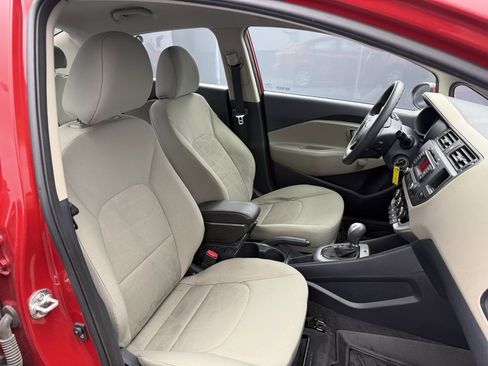 Used 2015 Kia Rio LX image 41