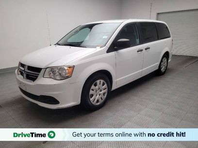 Used 2019 Dodge Grand Caravan SE w/ UConnect Hands-Free Group