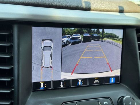 Used 2021 GMC Acadia SLT w/ Technology Package FWD image 5