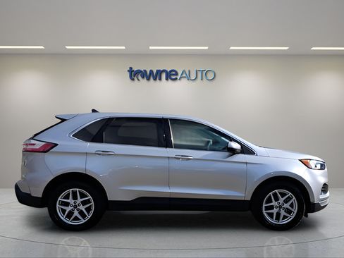 Used 2022 Ford Edge SEL AWD/4WD image 6
