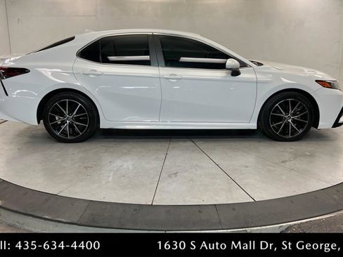 Used 2021 Toyota Camry SE w/ Carpet Mat Package (TMS) image 6