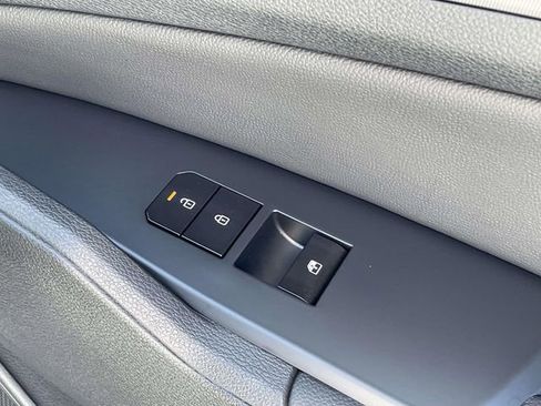 New 2026 Kia Sportage EX image 13