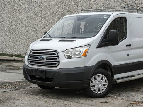 Used 2017 Ford Transit 250 130 Low Roof w/ Exterior Upgrade Package image 5