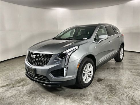 Used 2025 Cadillac XT5 Luxury image 4