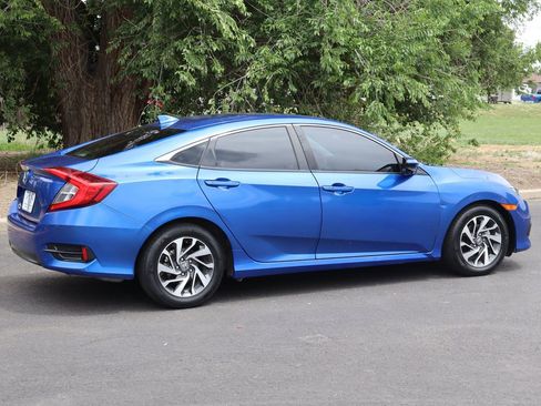 Used 2018 Honda Civic EX image 4