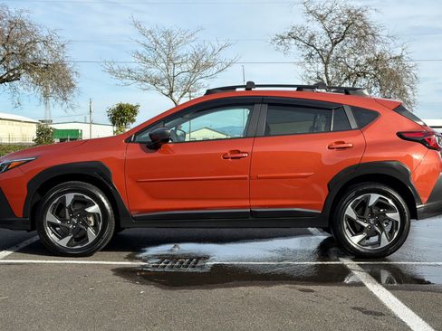 Used 2025 Subaru Crosstrek 2.5i Limited w/ Crosstrek Mirror Package image 7