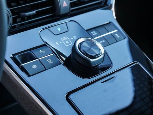 Used 2024 Toyota bZ4X XLE image 23