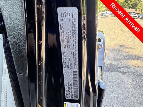 Used 2023 Jeep Wrangler Unlimited Sahara AWD/4WD image 30