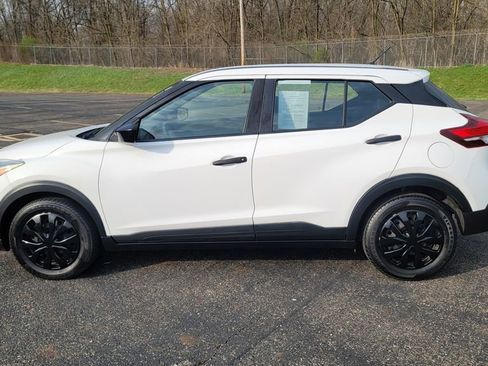 Used 2020 Nissan Kicks S FWD image 7