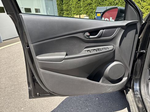Used 2023 Hyundai Kona SEL AWD/4WD image 16